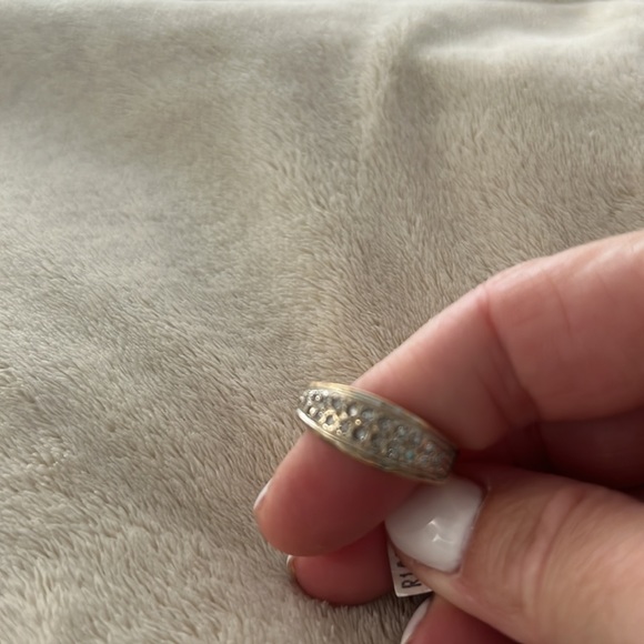 10KT gold ring with diamonds - Picture 5 of 5